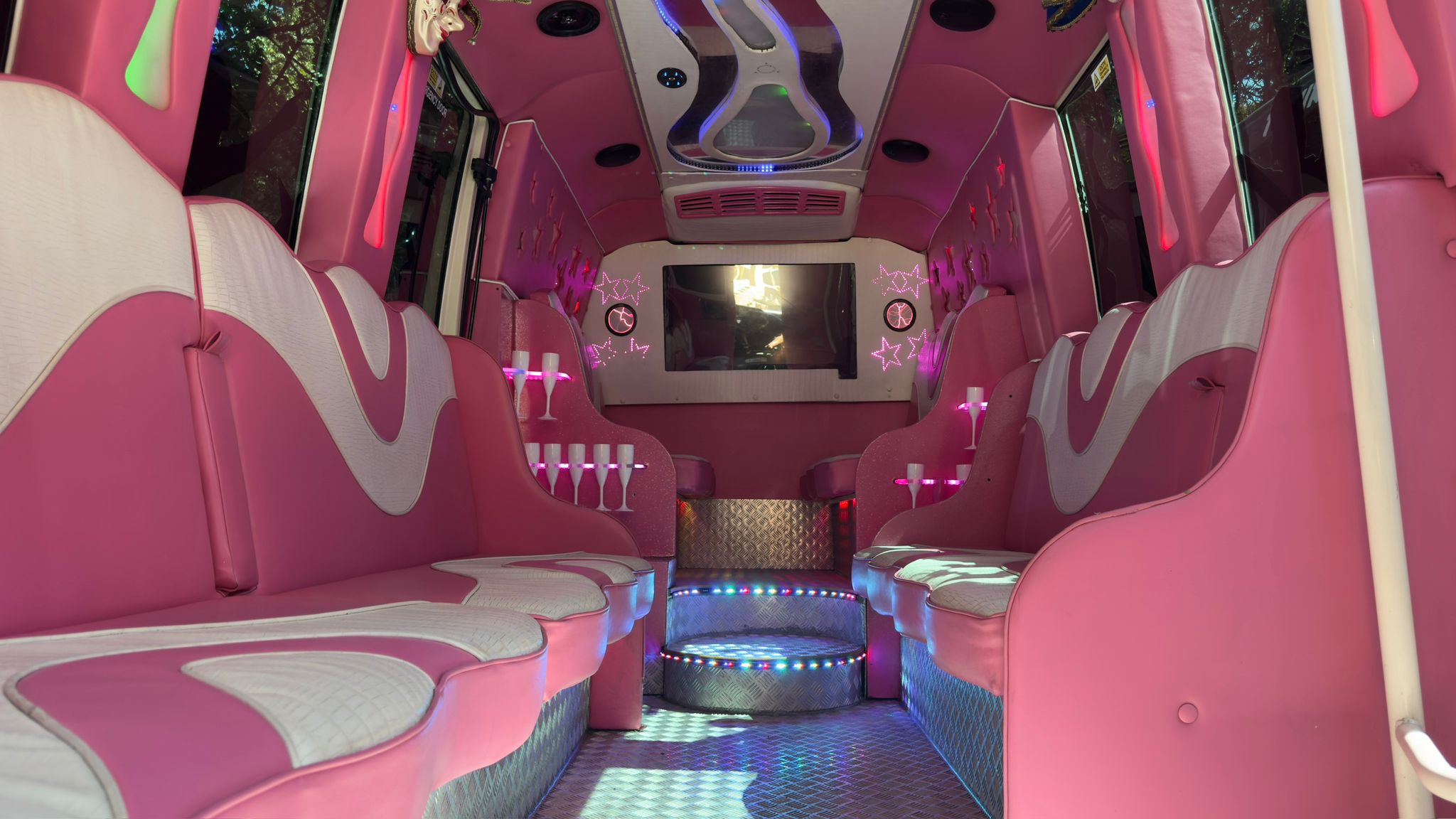 North west Party Limo | Party Bus Limo North west